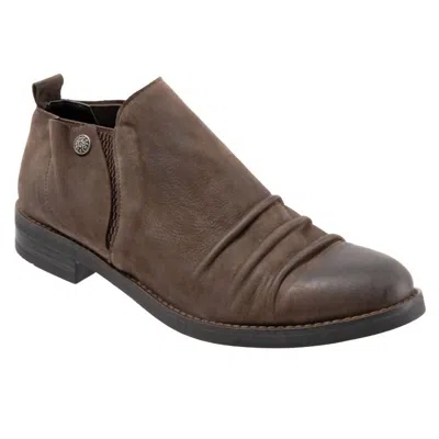 Bueno Women's Pina Ruched Toe Shoes In Brown Eagle Nubuck In Multi