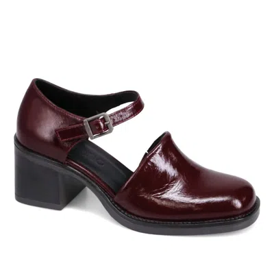 Bueno Women Rita Heel Sandal In Burgundy In White