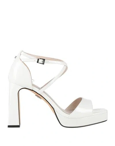 Buffalo Woman Sandals White Size 8.5 Synthetic Material