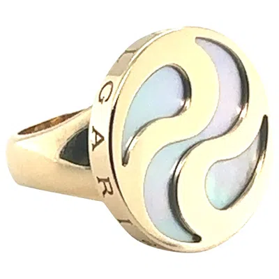 Pre-owned Bulgari Bvlgari Yellow Gold & Mother Of Pearl Spinning Ring - Size 7 3/4