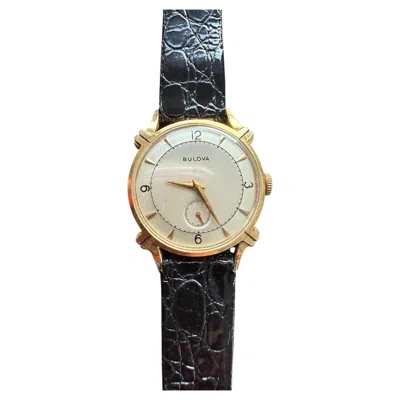 Pre-owned Bulova 14 Karat Yellow Gold Men's Wristwatch, 1950s