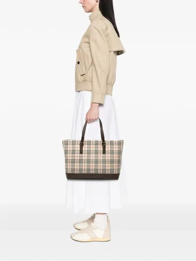 Pre-owned Burberry 2000-2017 House Check Canvas Tote Bag In Brown