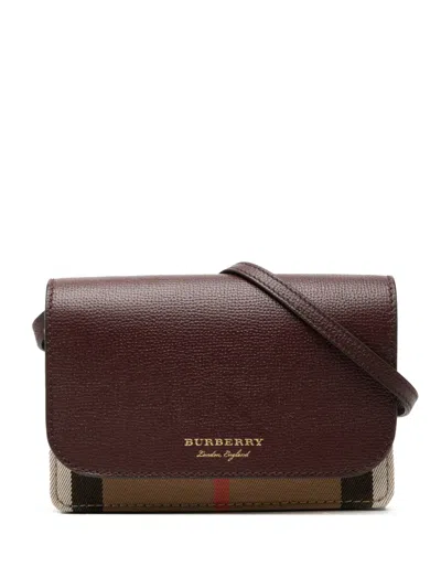 Pre-owned Burberry 2000-2017 Grained Calfskin And House Check Canvas Hampshire Wallet On Chain Crossbody Bag In Red