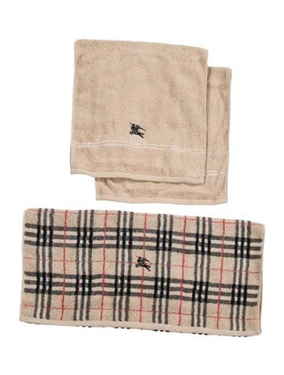 Pre-owned Burberry 3-piece Towel Set In Neutral