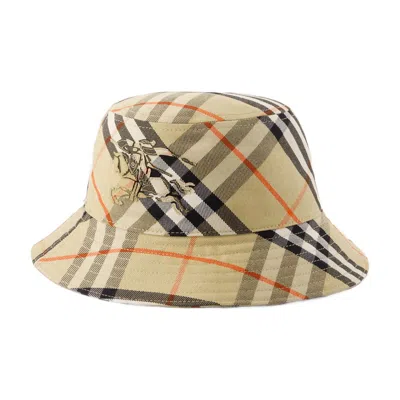Burberry 8085726 Bias Check Bucket Hat In Multi
