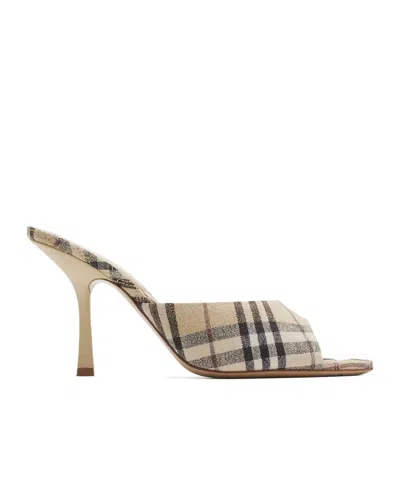 BURBERRY BURBERRY CHECKED ALMOND TOE HEELED SANDALS
