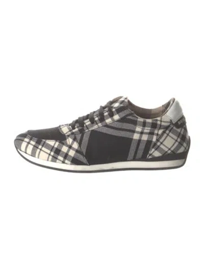 Pre-owned Burberry Amelia Tar Sneakers In Black