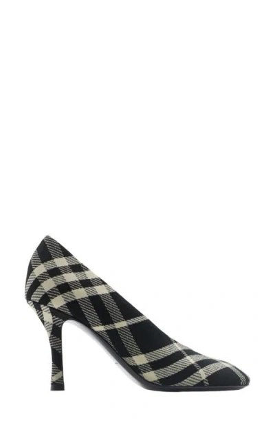 Burberry Woman Pumps Black Size 7 Textile Fibers