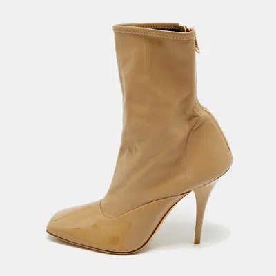 Pre-owned Burberry Beige Leather And Patent Leather Square Toe Ankle Length Boots Size 40 In Sand
