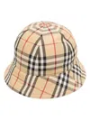 Burberry Cappello Bucket A Quadri In Beige