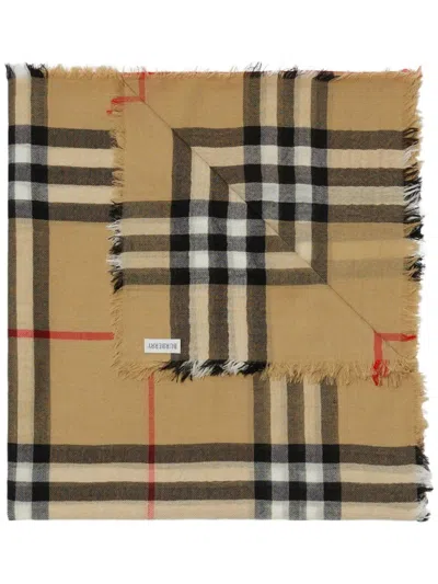 Burberry Vintage Check Wool Scarf In Beige