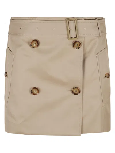 Burberry Belted Waist Short Skirt In Soft Fawn