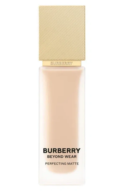 Burberry Beyond Wear Perfecting Matte Foundation In 20 Fair Cool