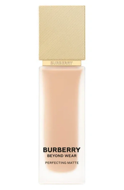 Burberry Beyond Wear Perfecting Matte Foundation In 40 Light Cool