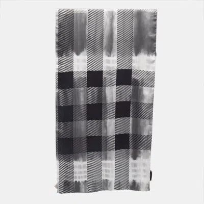 Pre-owned Burberry Black Checked Silk Scarf