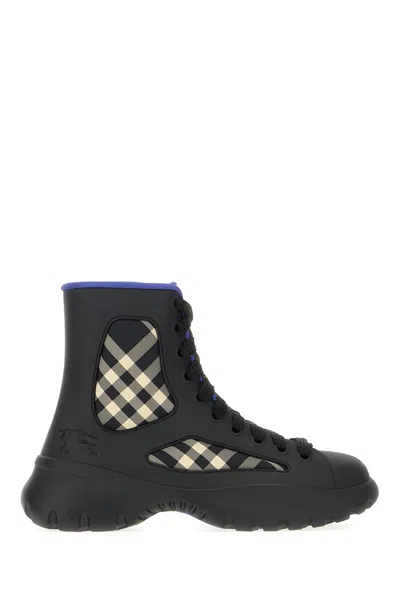 Burberry Men's Boulder Rubber Lace-up Boots In Black