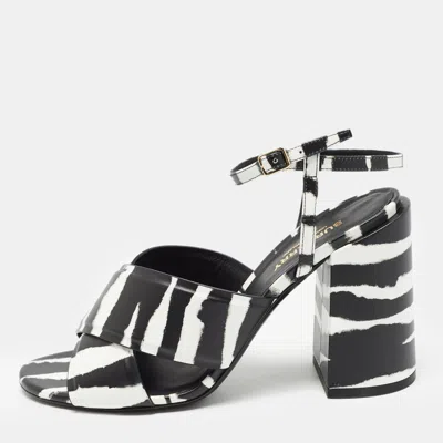 Pre-owned Burberry Black/white Leather Castlebar Ankle Strap Sandals Size 39