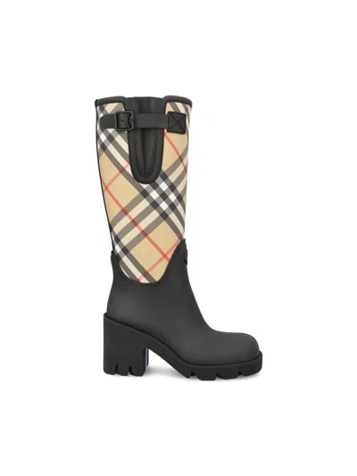 Burberry Boots In Black