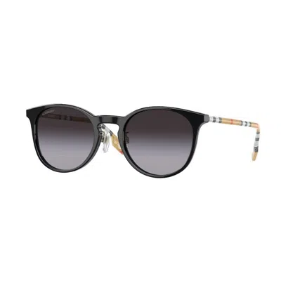 Burberry Geometric Frame Sunglasses In Black