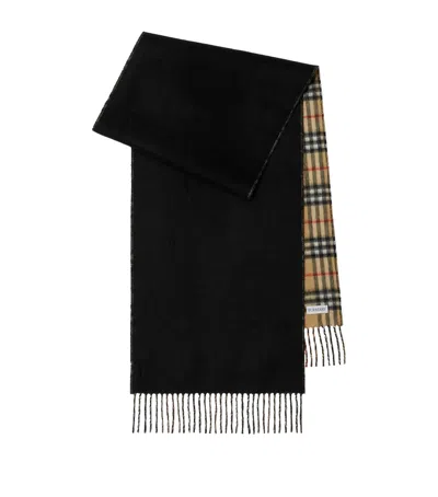 Burberry Cashmere Reversible Check Scarf In Black