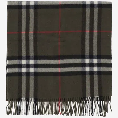 Burberry Cashmere Scarf With Check Pattern In Red