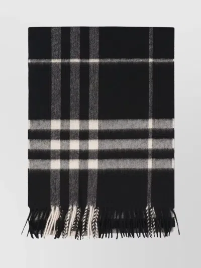 Burberry Cashmere Scarf With Checked Pattern And Fringed Edges In Black