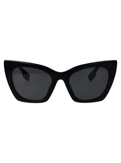 Burberry Sunglasses In Black