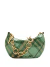 Burberry Chainmail Shoulder Bag In Grün