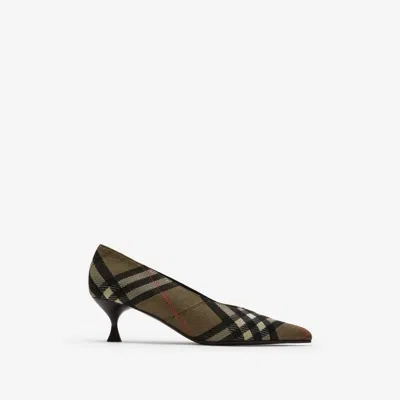 Burberry Check Cameo Low Pumps In Brown