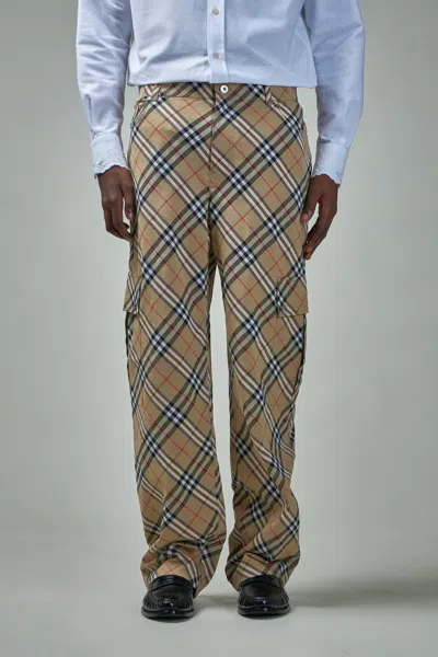 Burberry Check Cargo Pants In Beige
