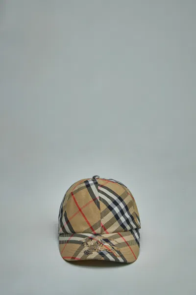 Burberry Vintage Check Baseball Cap In Beige