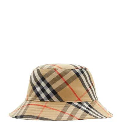 Burberry Check Ekd Bucket Hat In Beige