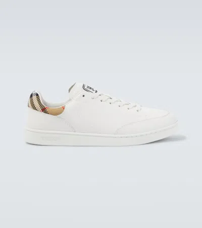 Burberry White Calf Leather Bos Taurus Low Top Sneakers