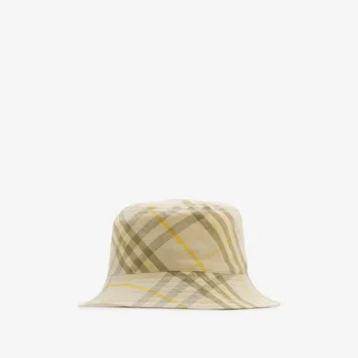 Burberry Check Linen Bucket Hat In Wheat
