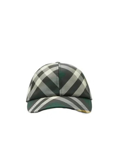 BURBERRY BURBERRY CHECKED CURVED-PEAK BASEBALL CAP