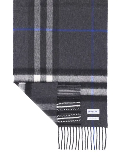 Burberry Check Scarf In Gray