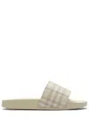 Burberry Checkered Pattern Flat Sole Slide Sandals In Bianco