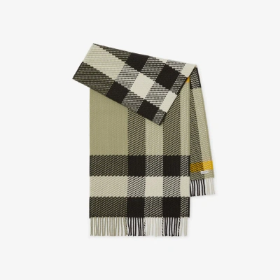 Burberry Check Wool Scarf In Hunter