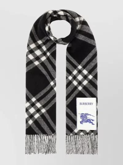 Burberry Checked Pattern Scarves Fringe Detailing In Black