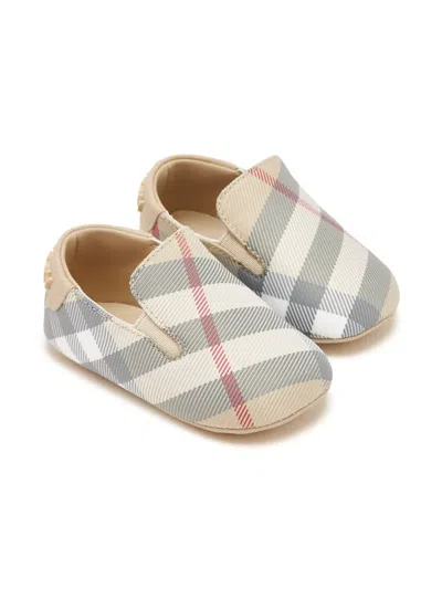 Burberry Babies' Checked Pre-walkers In Neutral