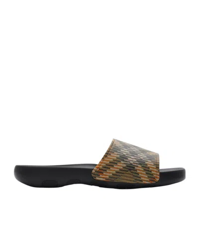 BURBERRY BURBERRY CHECK PATTERN SLIP-ON SLIDES