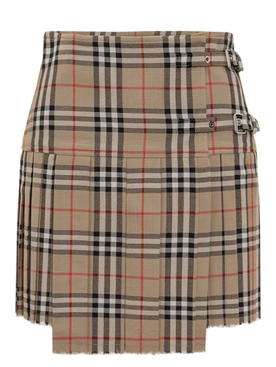 Burberry Chic Mini Skirt In Beige