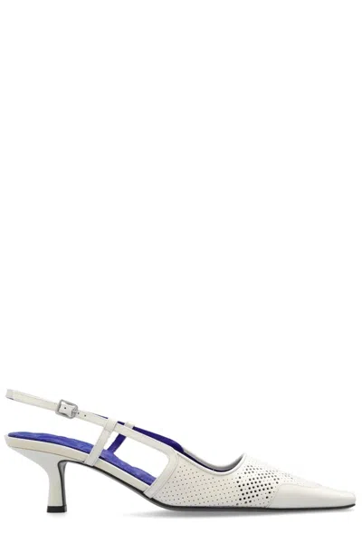 BURBERRY BURBERRY CHISEL PUMPS IN WHITE LEATHER