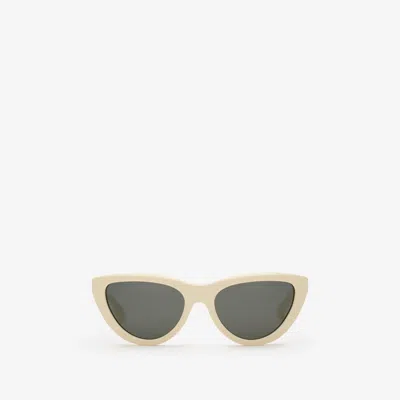 BURBERRY BURBERRY CLASSIC CAT-EYE SUNGLASSES