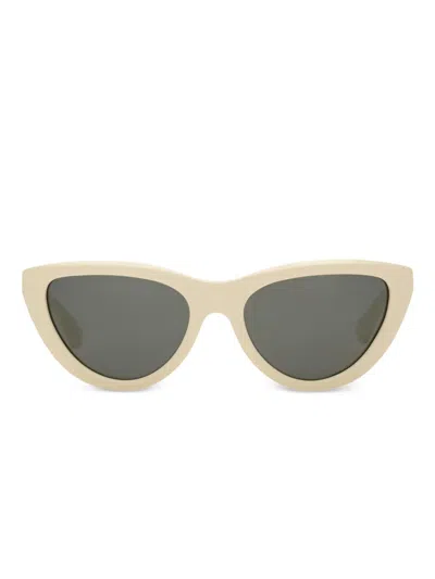 Burberry Classic Cat-eye Sunglasses In Neutrals