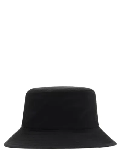 Burberry Classic Equestrian Knight Design Cap In Black