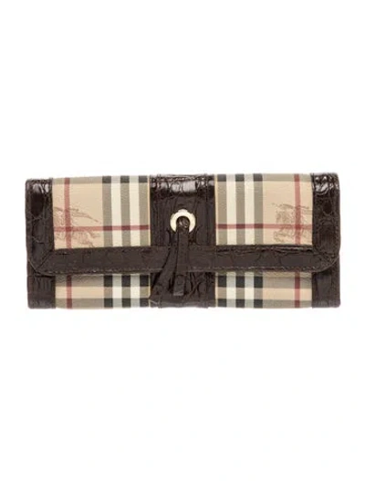 Pre-owned Burberry Classic/haymarket Check Clutch In Neutral