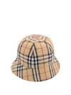 Burberry Cappello Bucket A Quadri In Beige