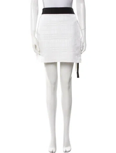 Pre-owned Burberry Colorblock Pattern Mini Skirt In White