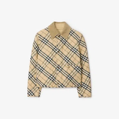 Burberry Cropped Check Quilted Barn Jacket In Grain Ip Check
